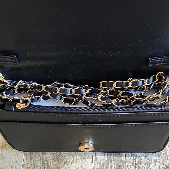 Badgley Mischka Black and Gold Quilted Chain Bag - Picture 3 of 9